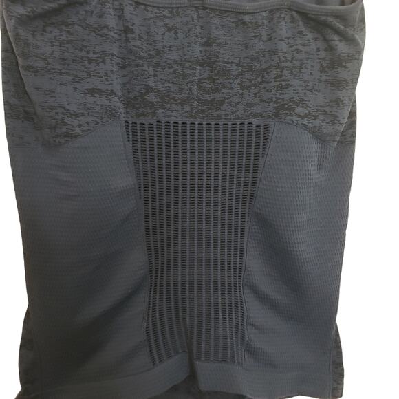 Zella Work Out Top with Reinforced Sides Large - Picture 7 of 7